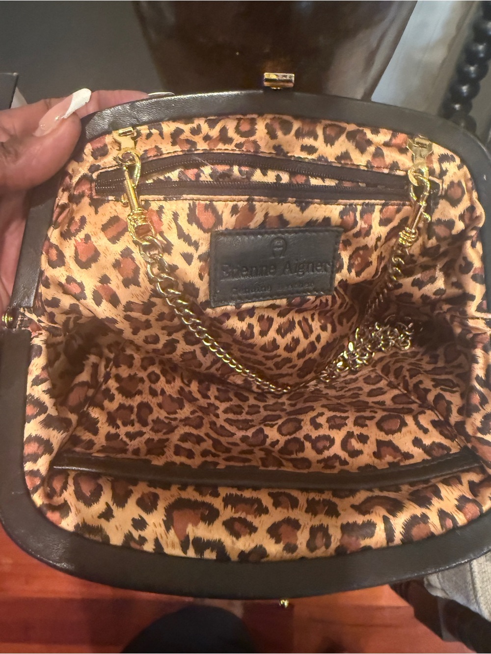 Vintage Etienne Aigner Kiss Lock Clutch (90s) - Picture 5 of 5